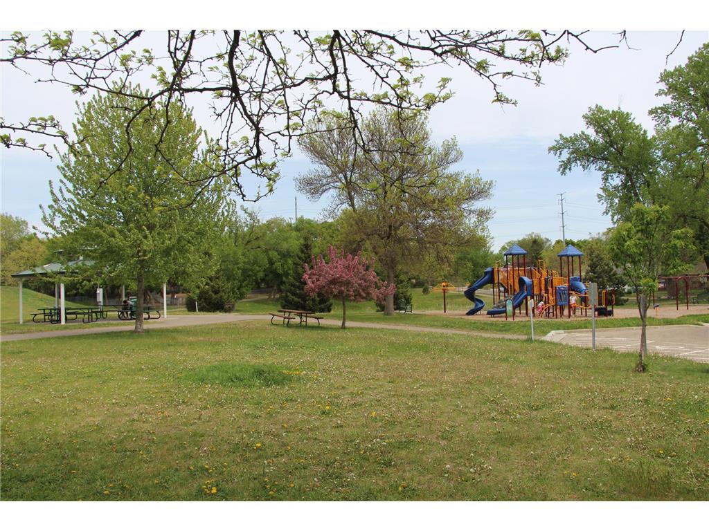2841 Blackstone Avenue Saint Louis Park MN 55416 7075031 image25