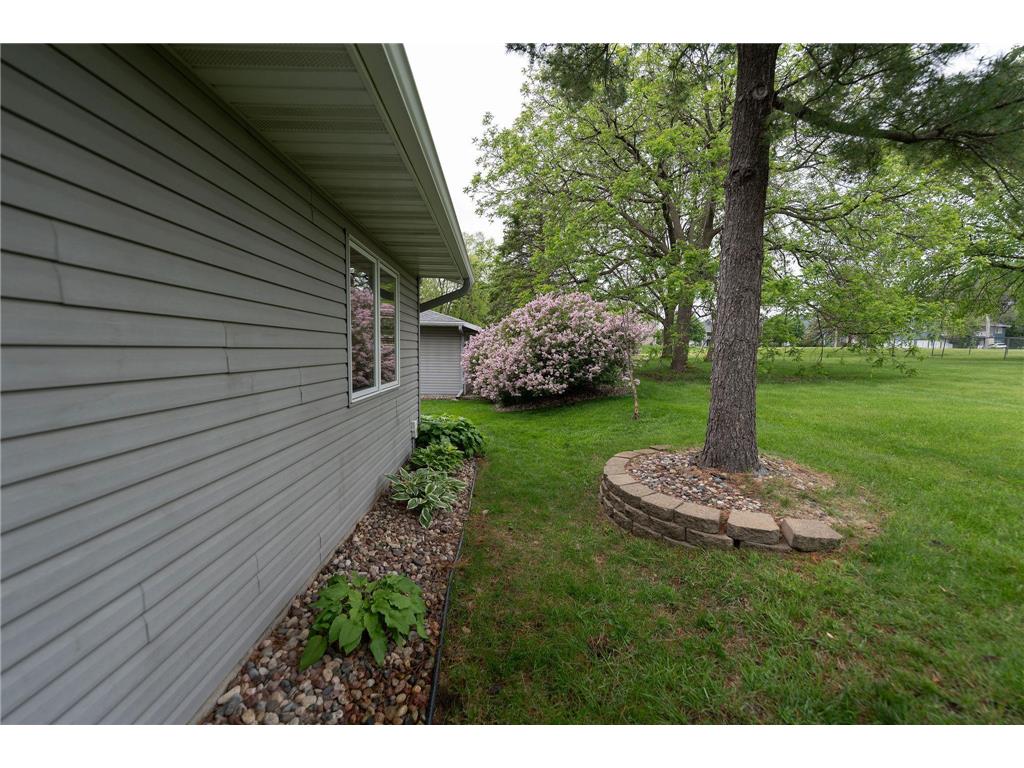 2842 19th Avenue NW Rochester MN 55901 6820683 image3