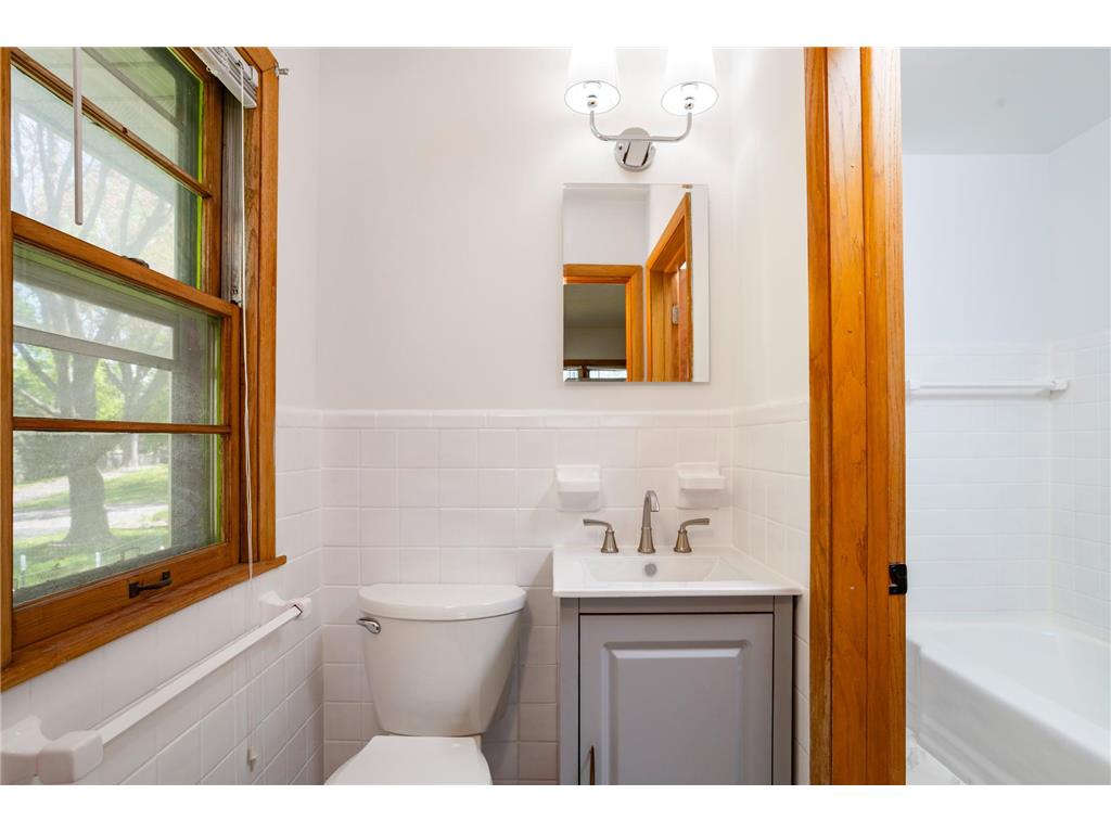 2843 Churchill Street Roseville MN 55113 7074538 image16