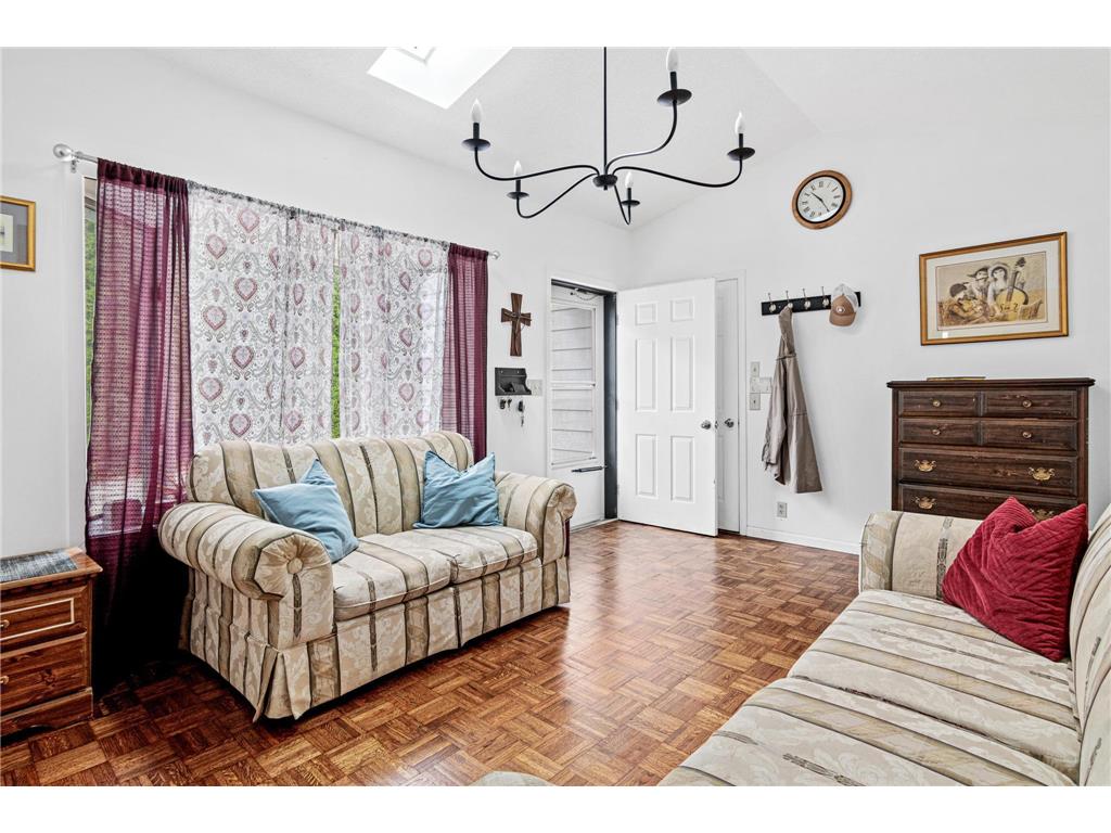 2843 Mckinley Street NE Minneapolis MN 55418 7078889 image13