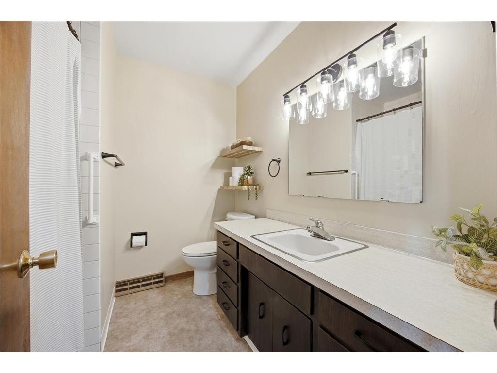 2844 Hickory Street N Fargo ND 58102 7098243 image27