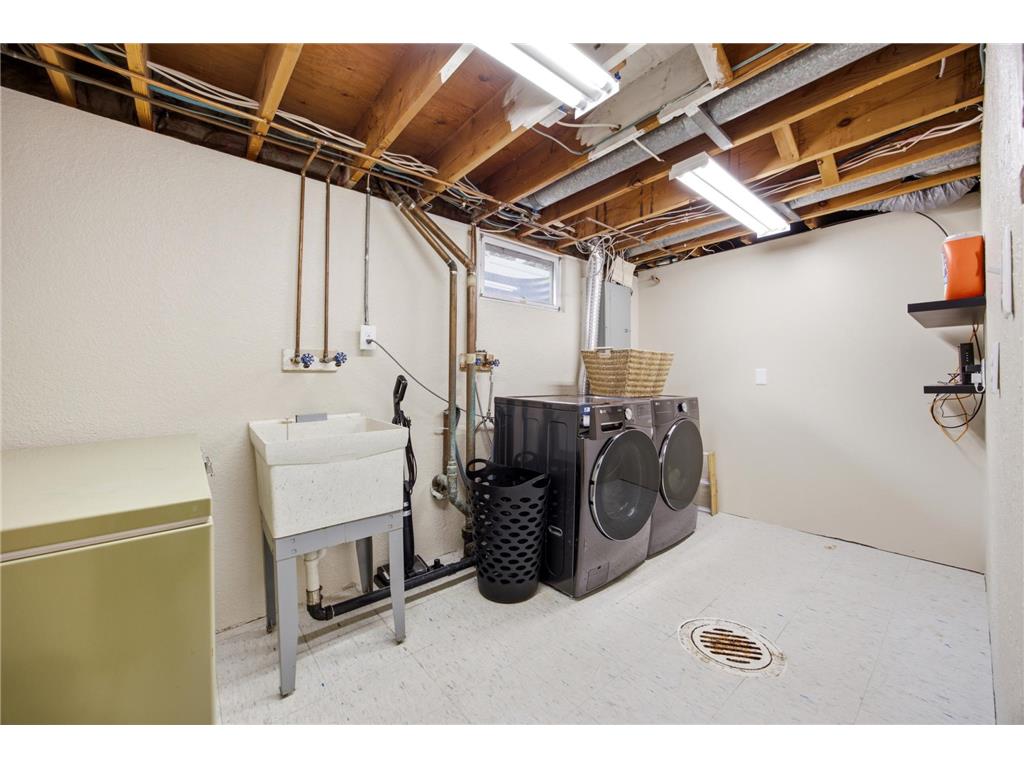 2844 Hickory Street N Fargo ND 58102 7098243 image36