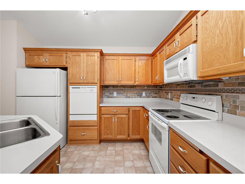 2847 117th Avenue NW Coon Rapids MN 55433 7081400 image10