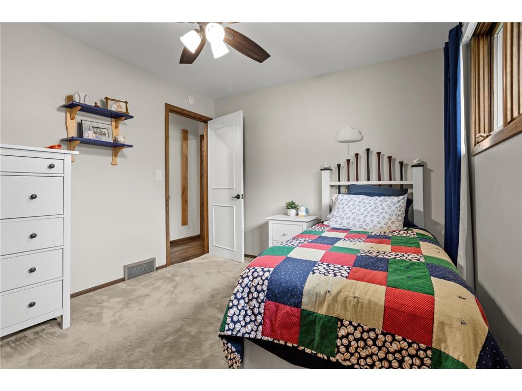 2849 Hickory Street N Fargo ND 58102 7095931 image17