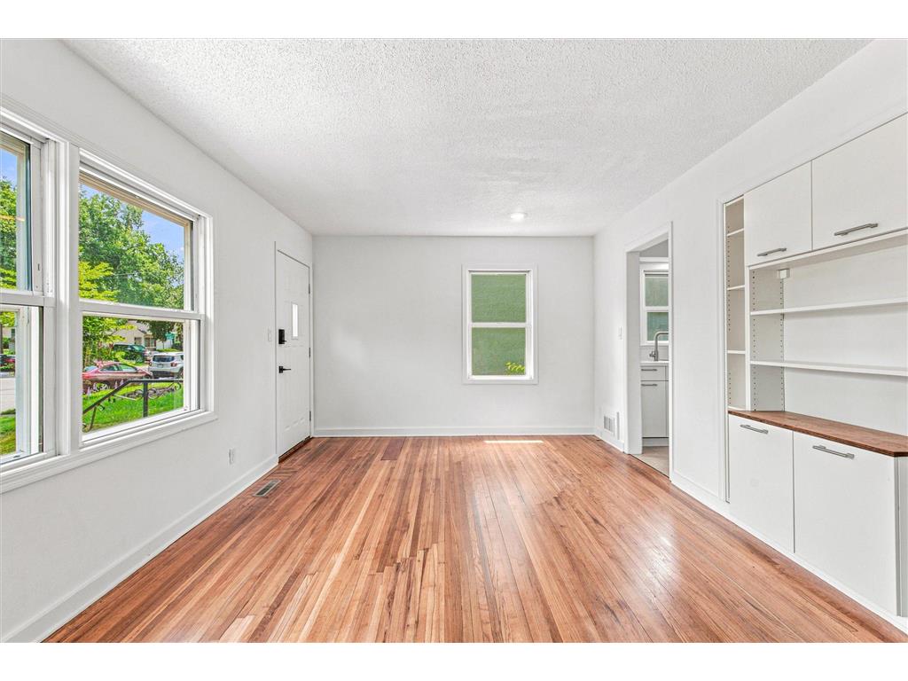 285 Hazelwood Street Saint Paul MN 55106 7109597 image4