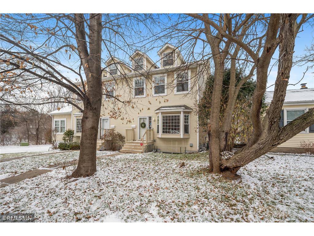 285 Lexington Parkway S Saint Paul MN 55105 6474418 image1