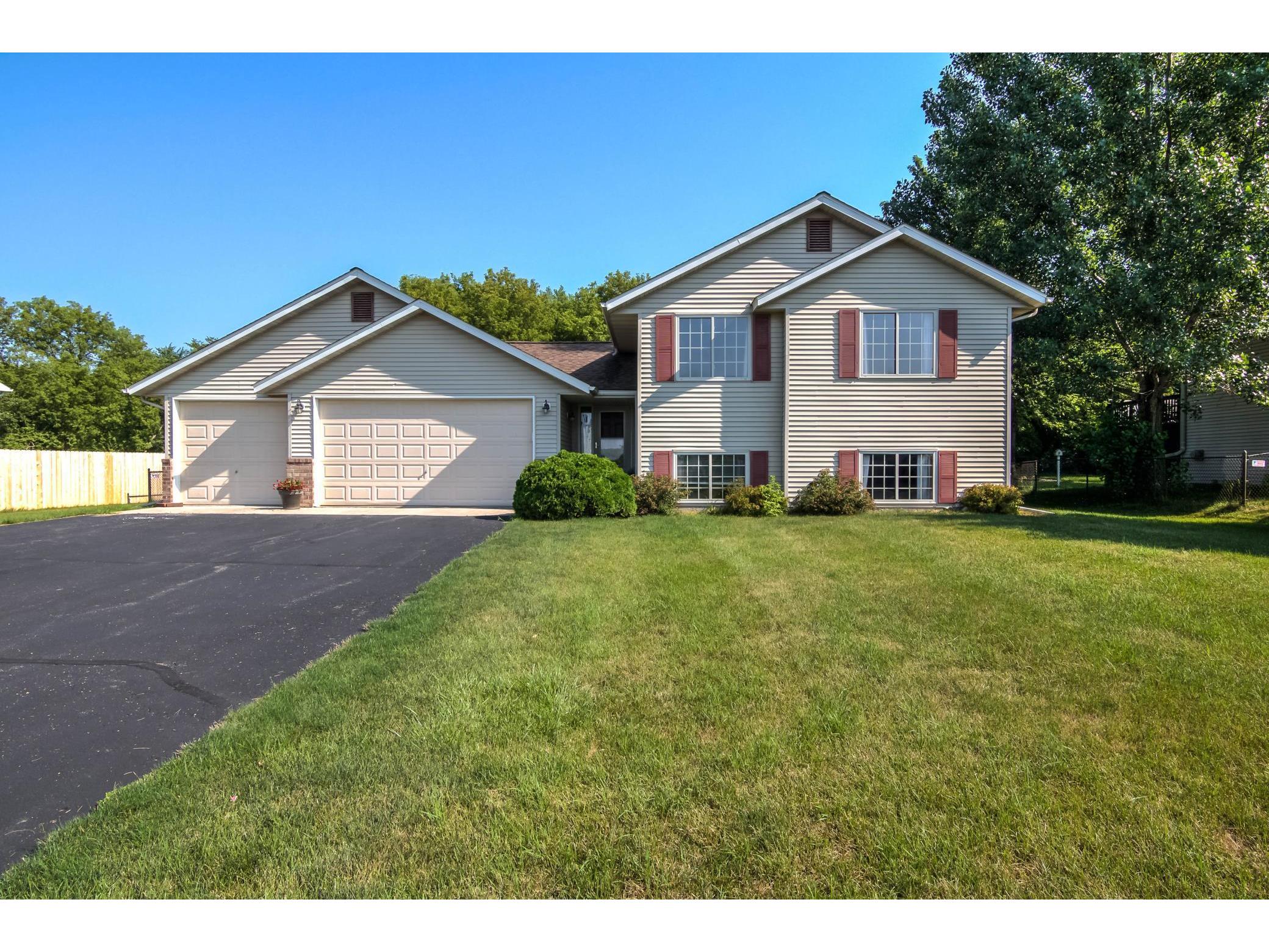 285 Pintail Drive, Hammond, WI, 54015 MLS 6024708 Edina Realty