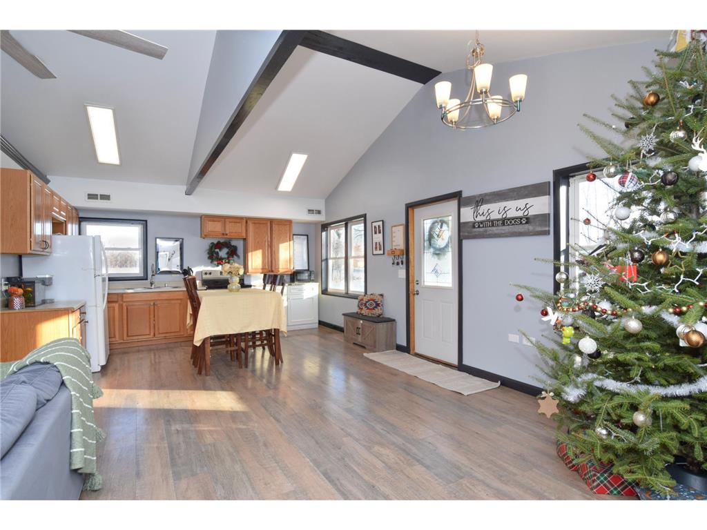 285 Pokegama Avenue W Henriette MN 55036 7002941 image1