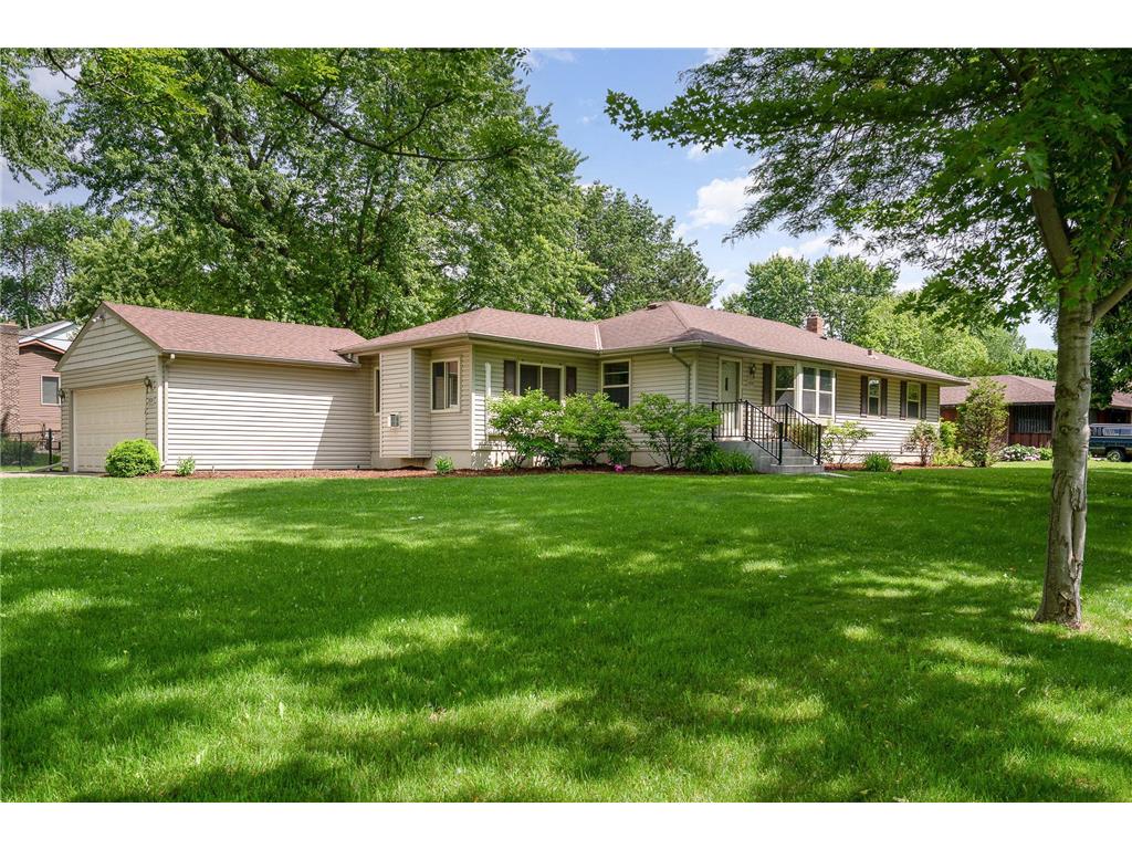 2850 Highridge Terrace Eagan MN 55121 6740265 image1