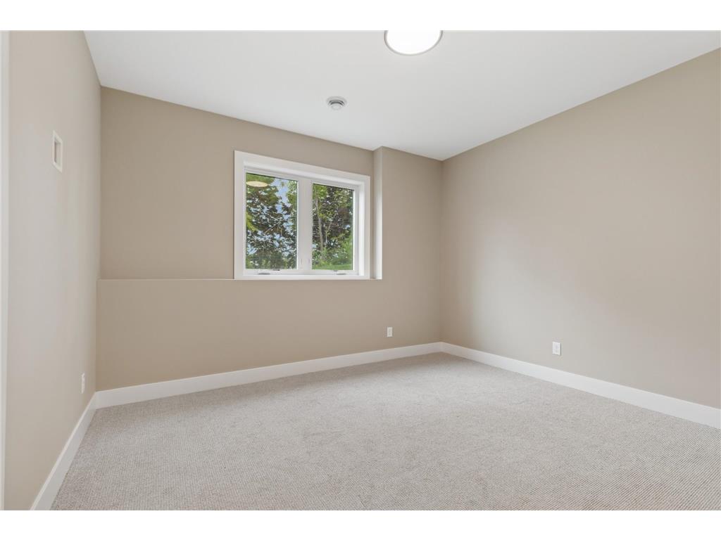 2850 Victoria Street N Roseville MN 55113 - Owasso 6753681 image41