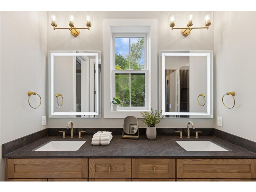 2850 Victoria Street N Roseville MN 55113 - Owasso 6753681 image25