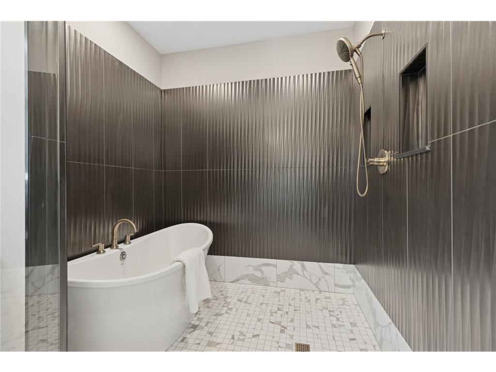 2850 Victoria Street N Roseville MN 55113 - Owasso 6753681 image26