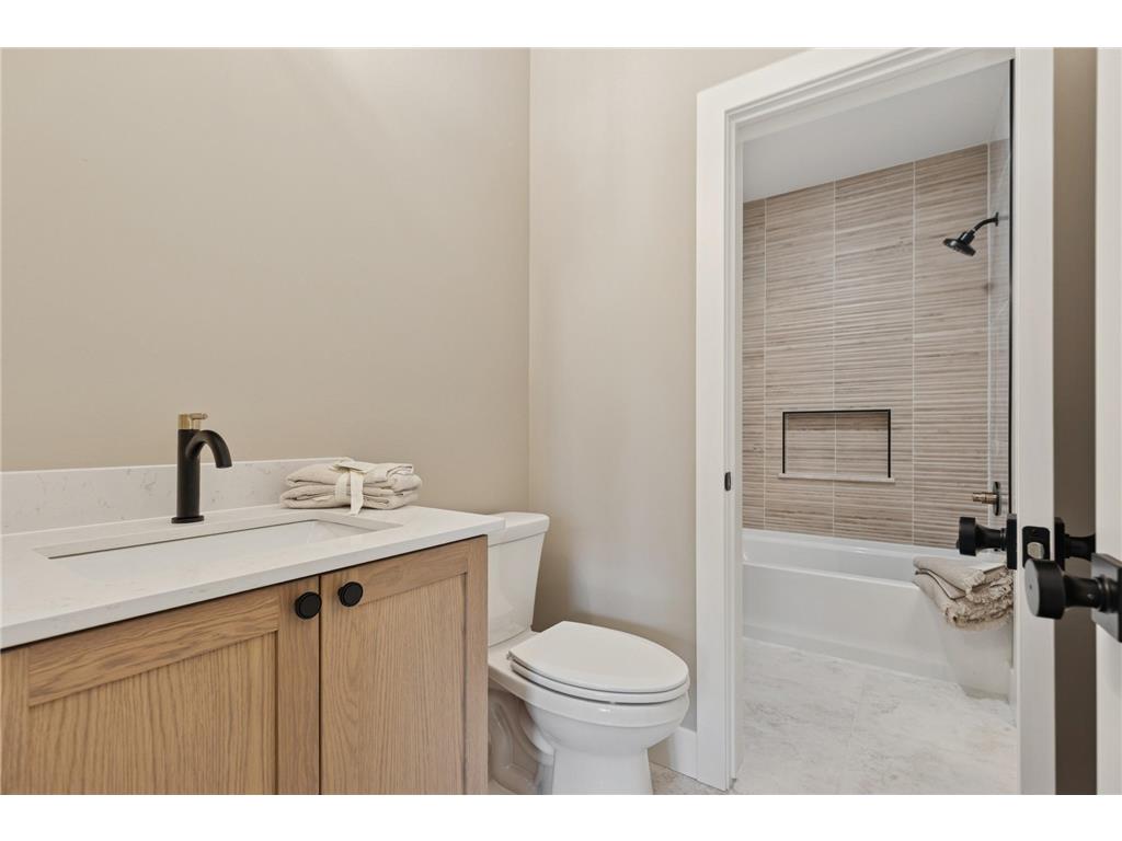 2850 Victoria Street N Roseville MN 55113 - Owasso 6753681 image44