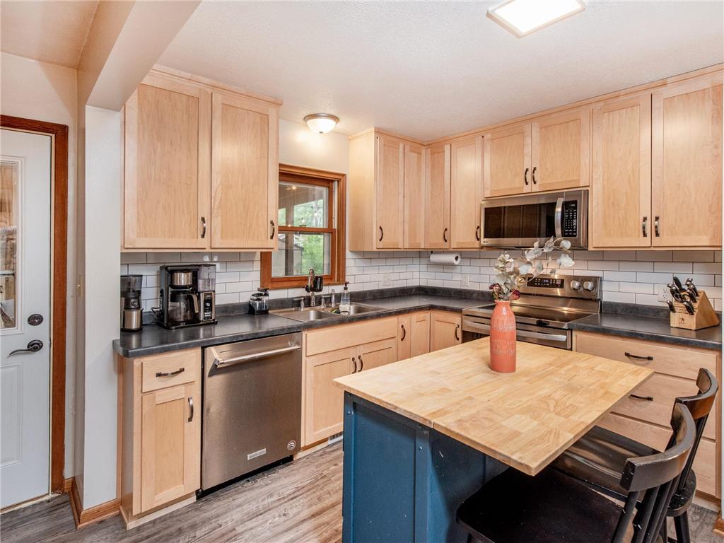 2851 Dellwood Street Roseville MN 55113 7078384 image1