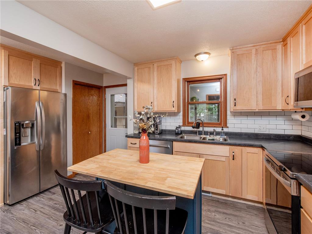 2851 Dellwood Street Roseville MN 55113 7078384 image20