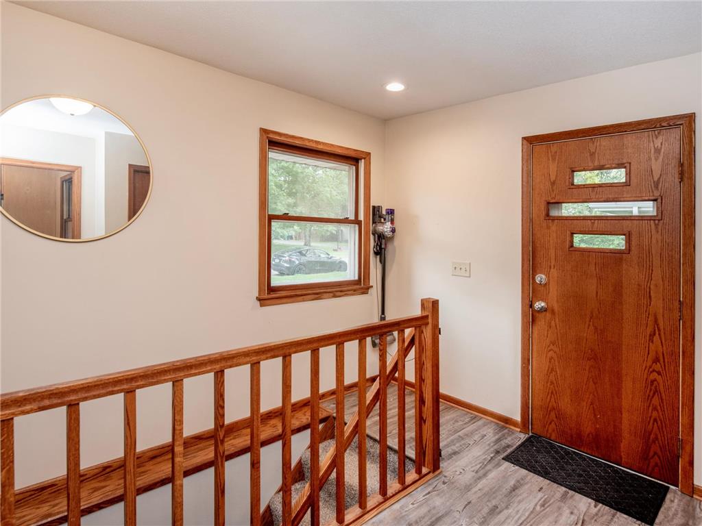 2851 Dellwood Street Roseville MN 55113 7078384 image23