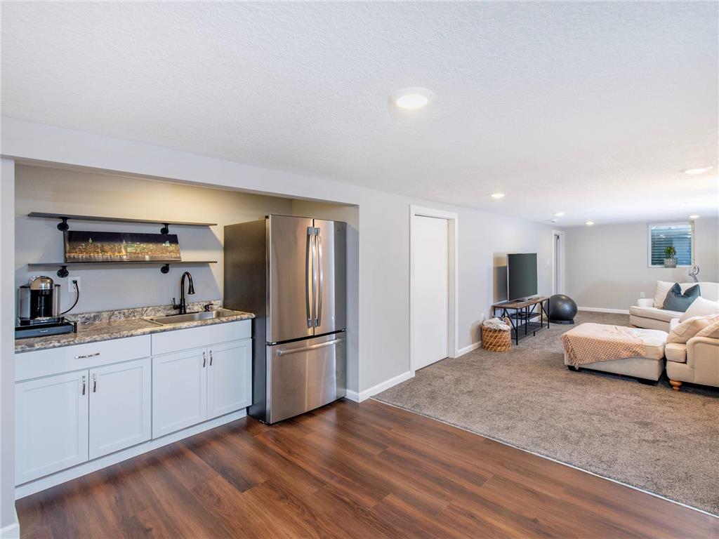 2851 Dellwood Street Roseville MN 55113 7078384 image31