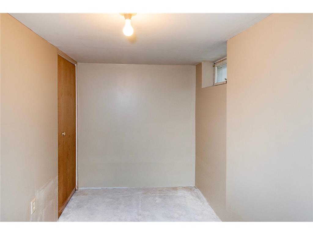 2851 Dellwood Street Roseville MN 55113 7078384 image38