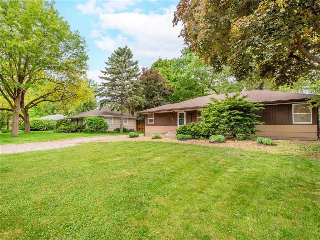 2851 Dellwood Street Roseville MN 55113 7078384 image4