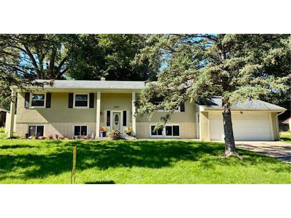 2851 FERNWOOD Street Roseville MN 55113 6792084 image1