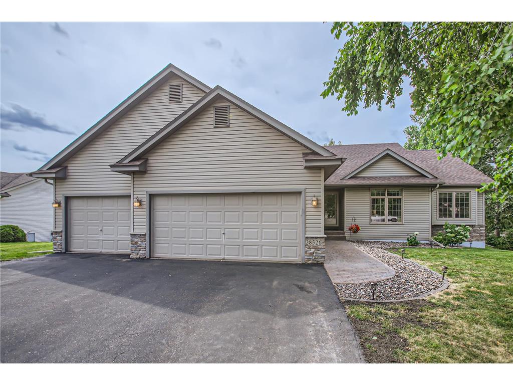 28526 Lakeside Trail Lindstrom MN 55045 6811446 image1