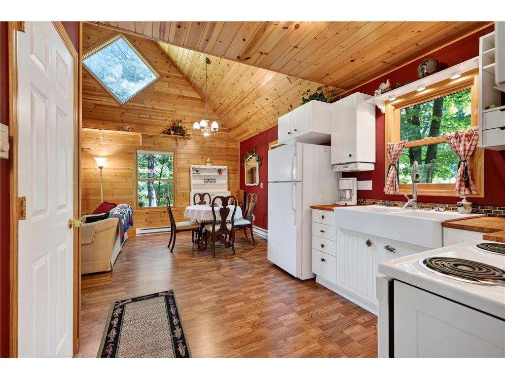 28527 King Arthurs Court Danbury WI 54830 - Fremstadt Lake 7094129 image27