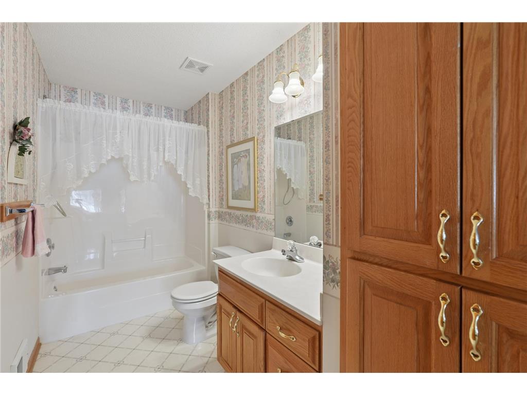 2853 Aldrich Trail Woodbury MN 55125 7046432 image24