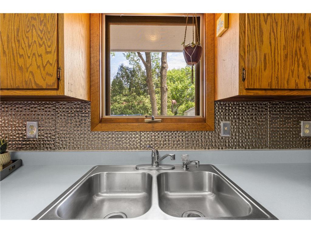 2854 Churchill Street Roseville MN 55113 7055039 image10