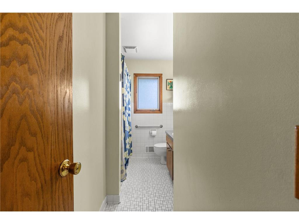 2854 Churchill Street Roseville MN 55113 7055039 image12