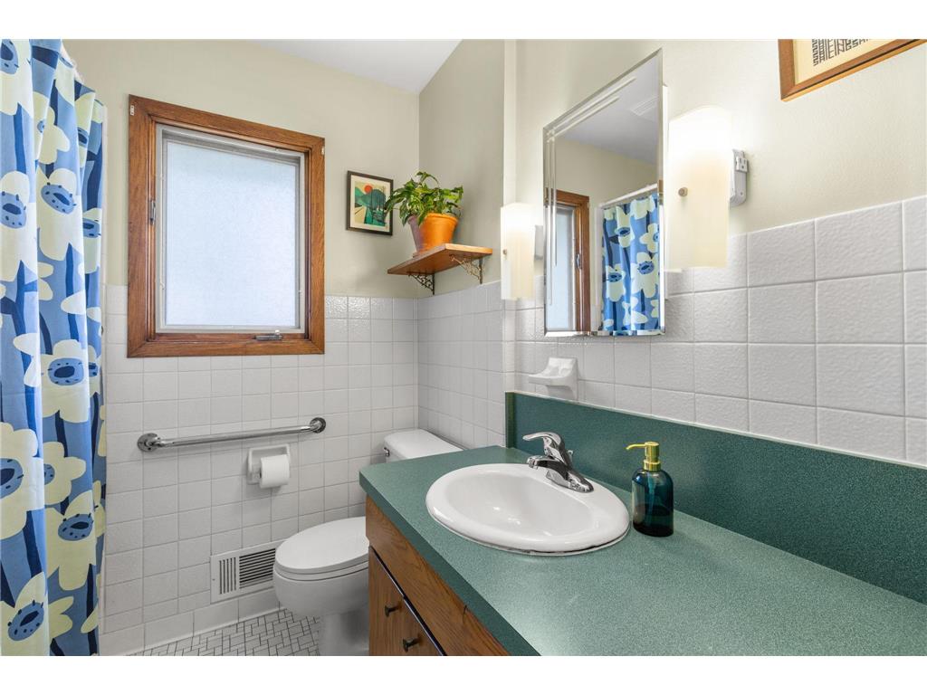 2854 Churchill Street Roseville MN 55113 7055039 image13