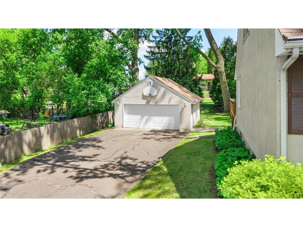 2854 Churchill Street Roseville MN 55113 7055039 image37