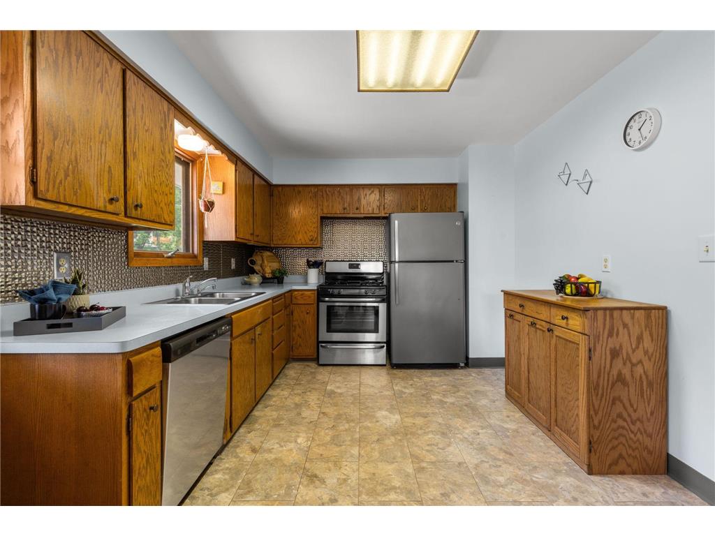 2854 Churchill Street Roseville MN 55113 7055039 image8