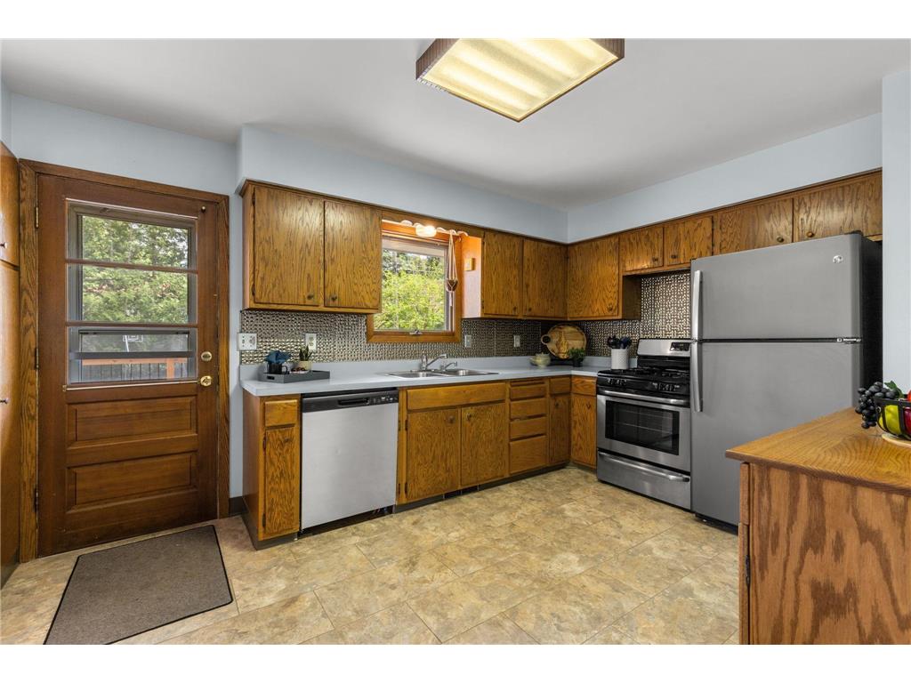 2854 Churchill Street Roseville MN 55113 7055039 image9