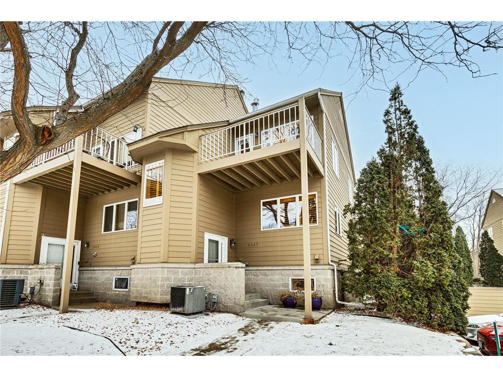 2857 Kenwood Isles Drive Minneapolis MN 55408 6658737 image1