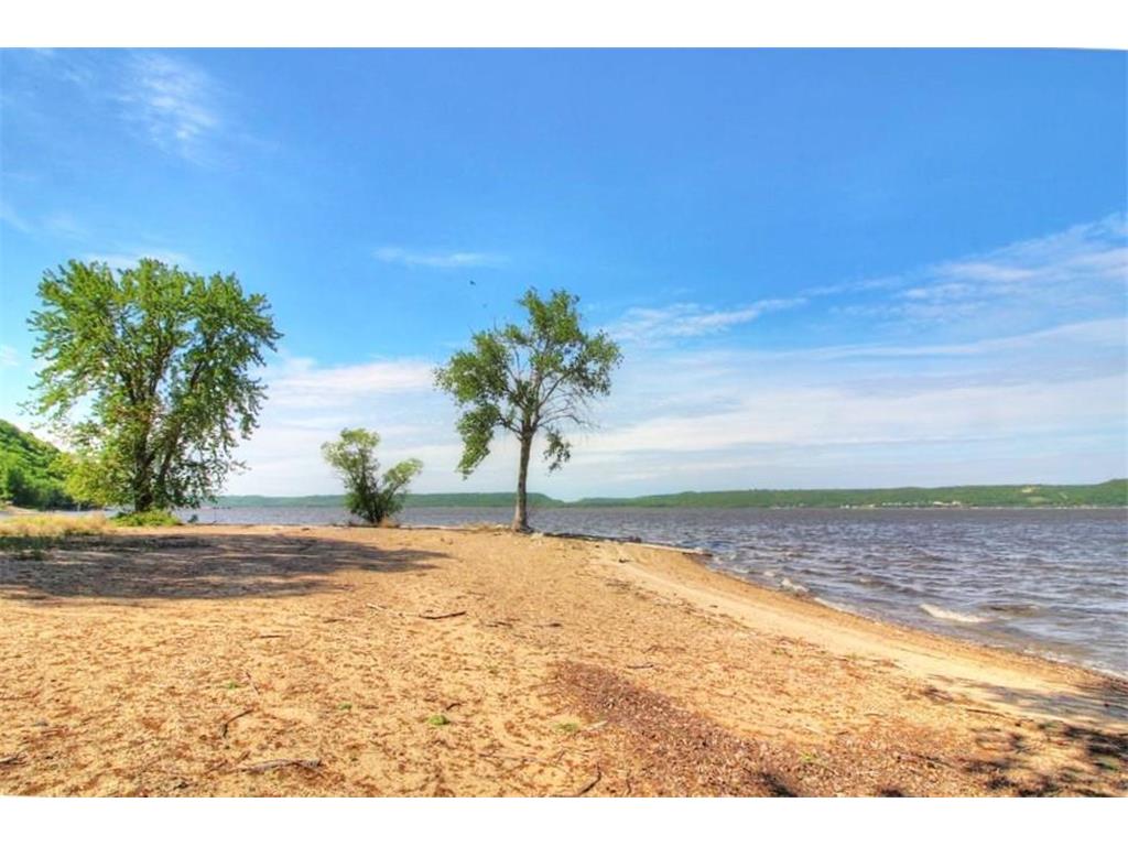 28589 Lake Avenue Way Frontenac MN 55026 - PEPIN 6688273 image80