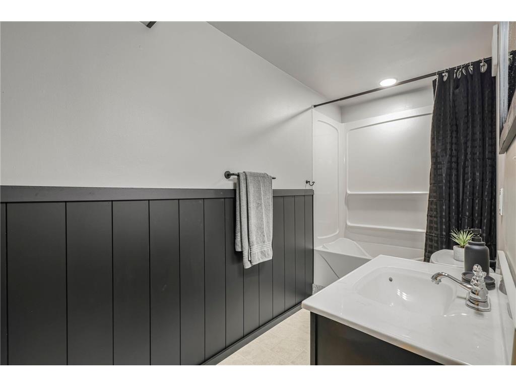 286 Frankland Street Mahtomedi MN 55115 7078619 image18