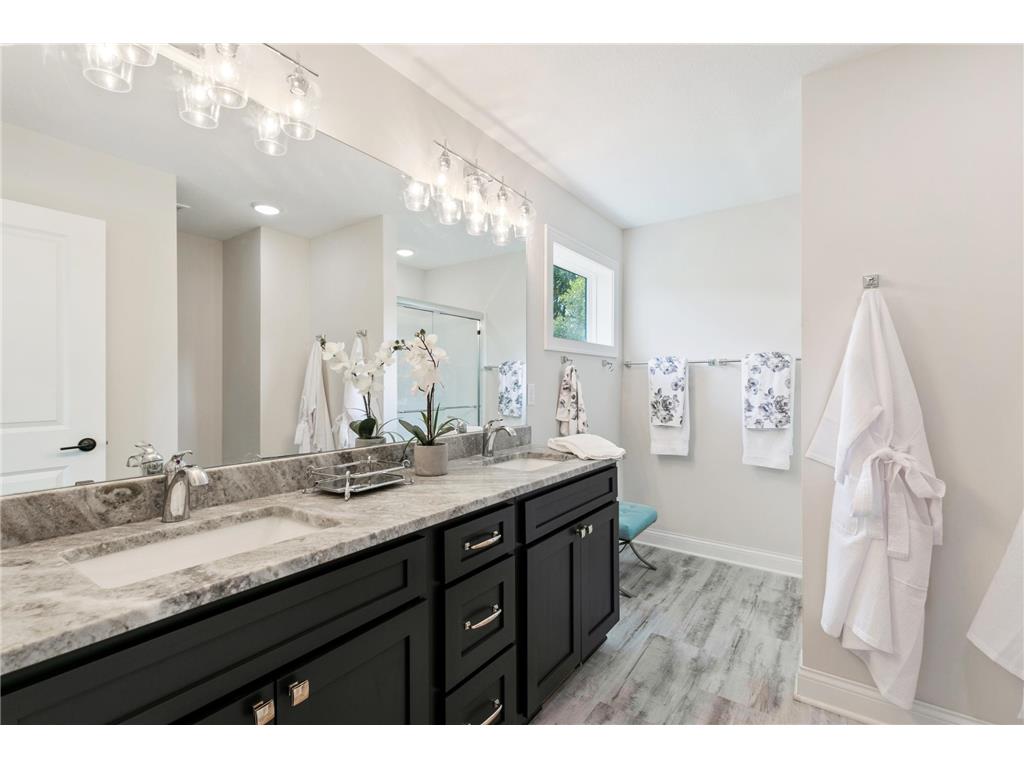 2860 Victoria Street N Roseville MN 55113 - Owasso 6522395 image17