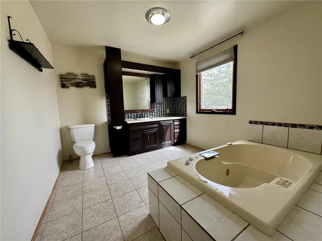 2866 12th Street NW Baudette MN 56623 7074558 image35