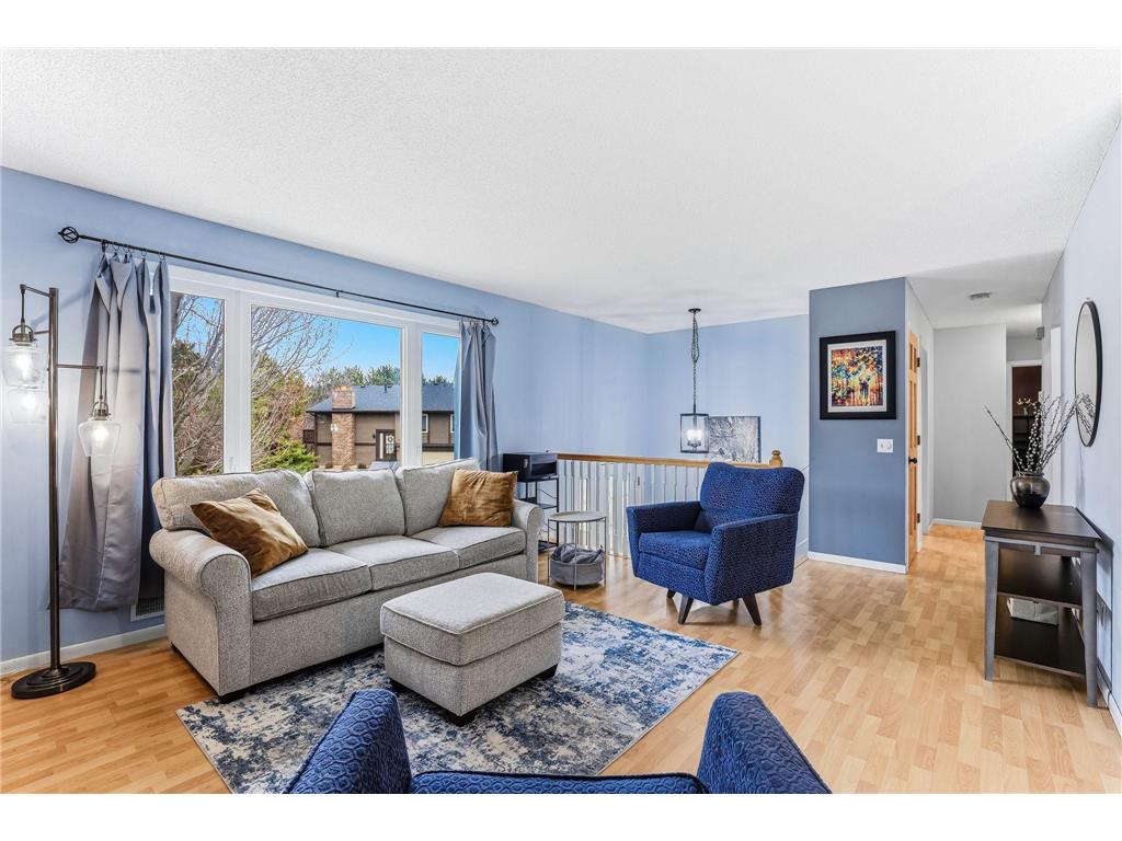 2866 Castleford Court Woodbury MN 55125 7049372 image1