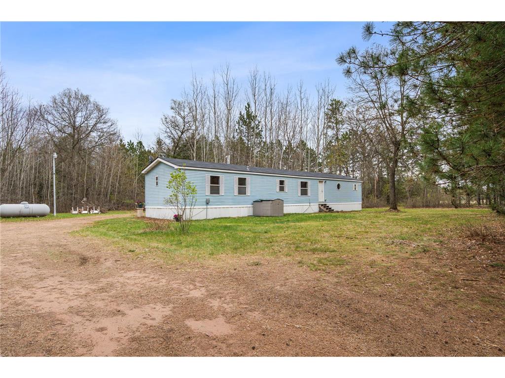 28662 N River Road Danbury WI 54830 7073929 image1