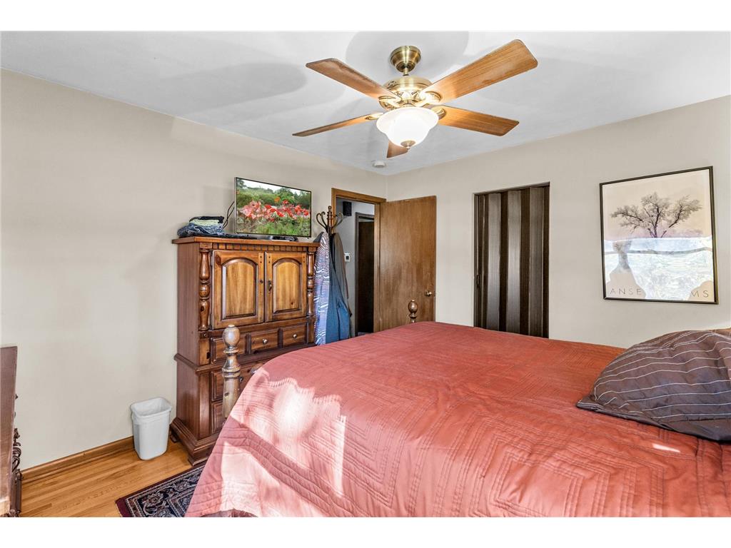 2869 Victoria Street N Roseville MN 55113 7006340 image15