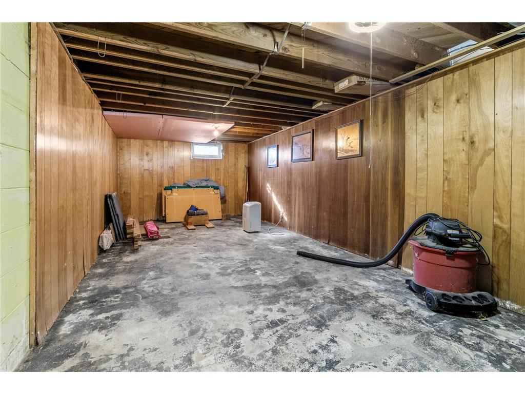 2869 Victoria Street N Roseville MN 55113 7006340 image19