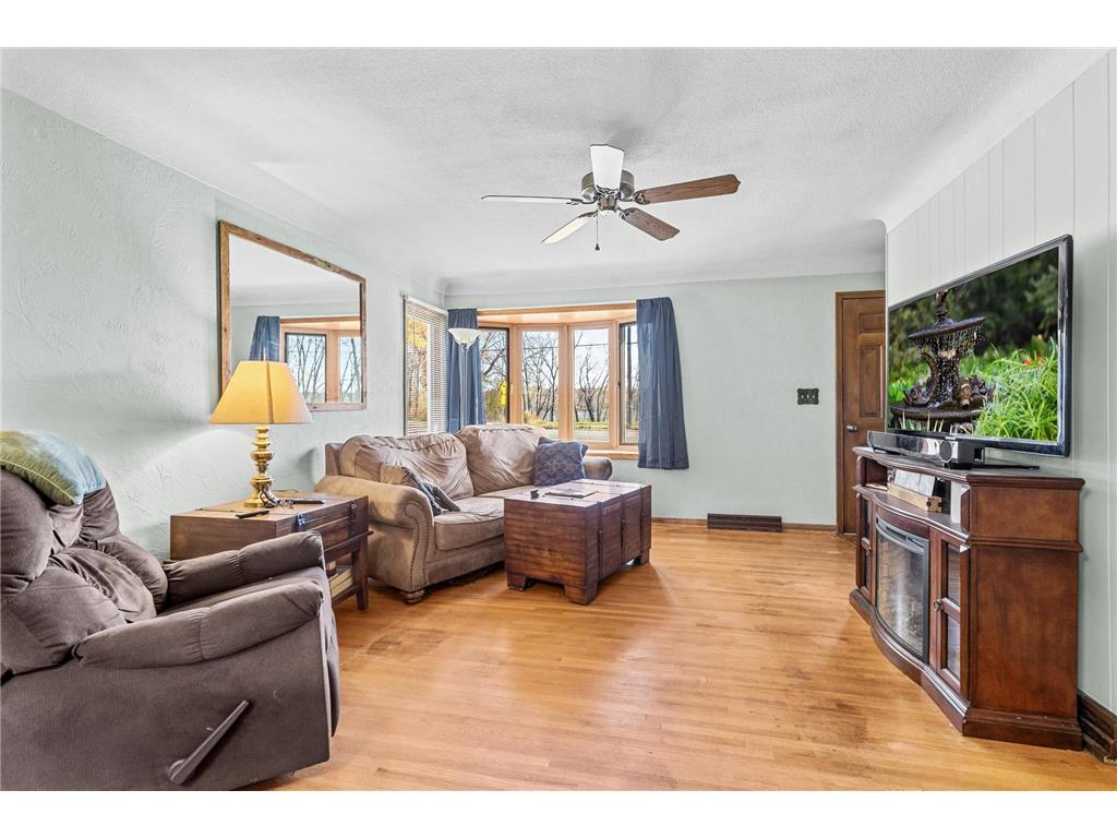 2869 Victoria Street N Roseville MN 55113 7006340 image3