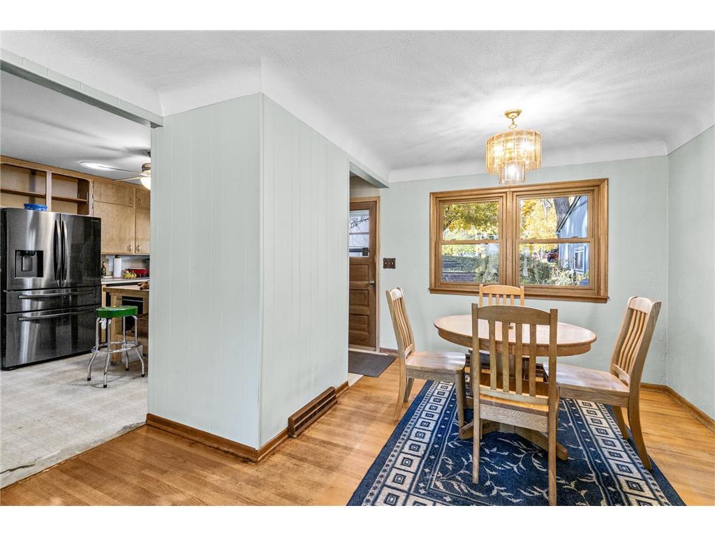 2869 Victoria Street N Roseville MN 55113 7006340 image7