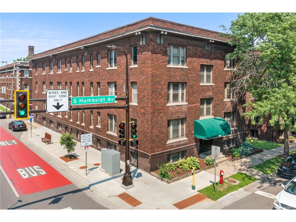 2870 & 2876 & 2882 Humboldt Avenue S Minneapolis MN 55408 7107359 image1