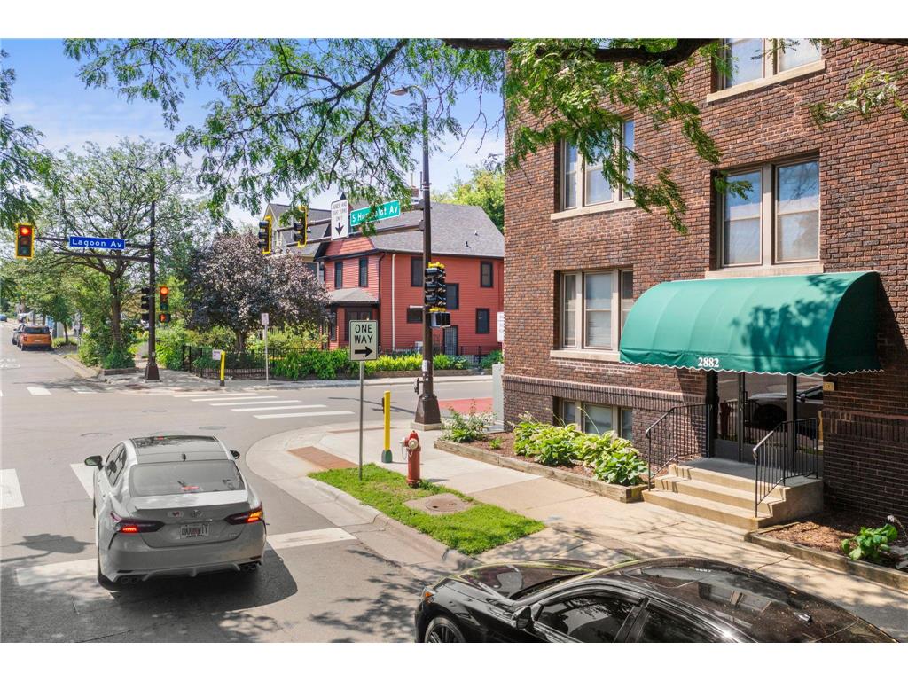 2870 & 2876 & 2882 Humboldt Avenue S Minneapolis MN 55408 7107359 image13