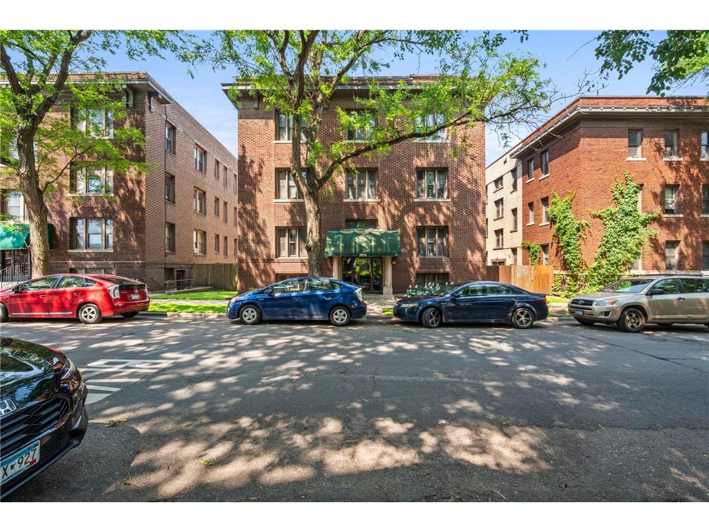 2870 & 2876 & 2882 Humboldt Avenue S Minneapolis MN 55408 7107359 image15