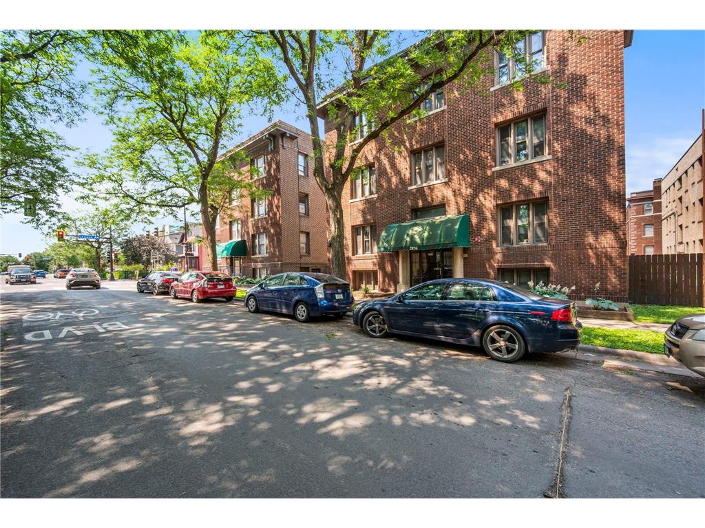 2870 & 2876 & 2882 Humboldt Avenue S Minneapolis MN 55408 7107359 image18