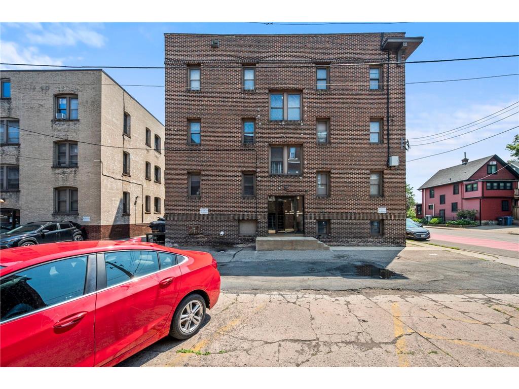 2870 & 2876 & 2882 Humboldt Avenue S Minneapolis MN 55408 7107359 image25