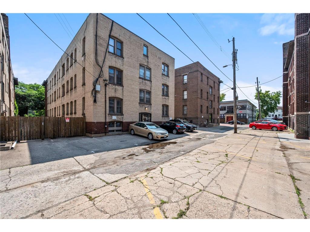 2870 & 2876 & 2882 Humboldt Avenue S Minneapolis MN 55408 7107359 image26